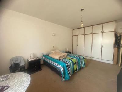 Apartment / Flat For Sale in Parktown North, Johannesburg